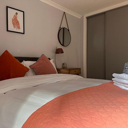 Private Main Door Lovely 2 Bedroom Apartment 에든버러 외부 사진