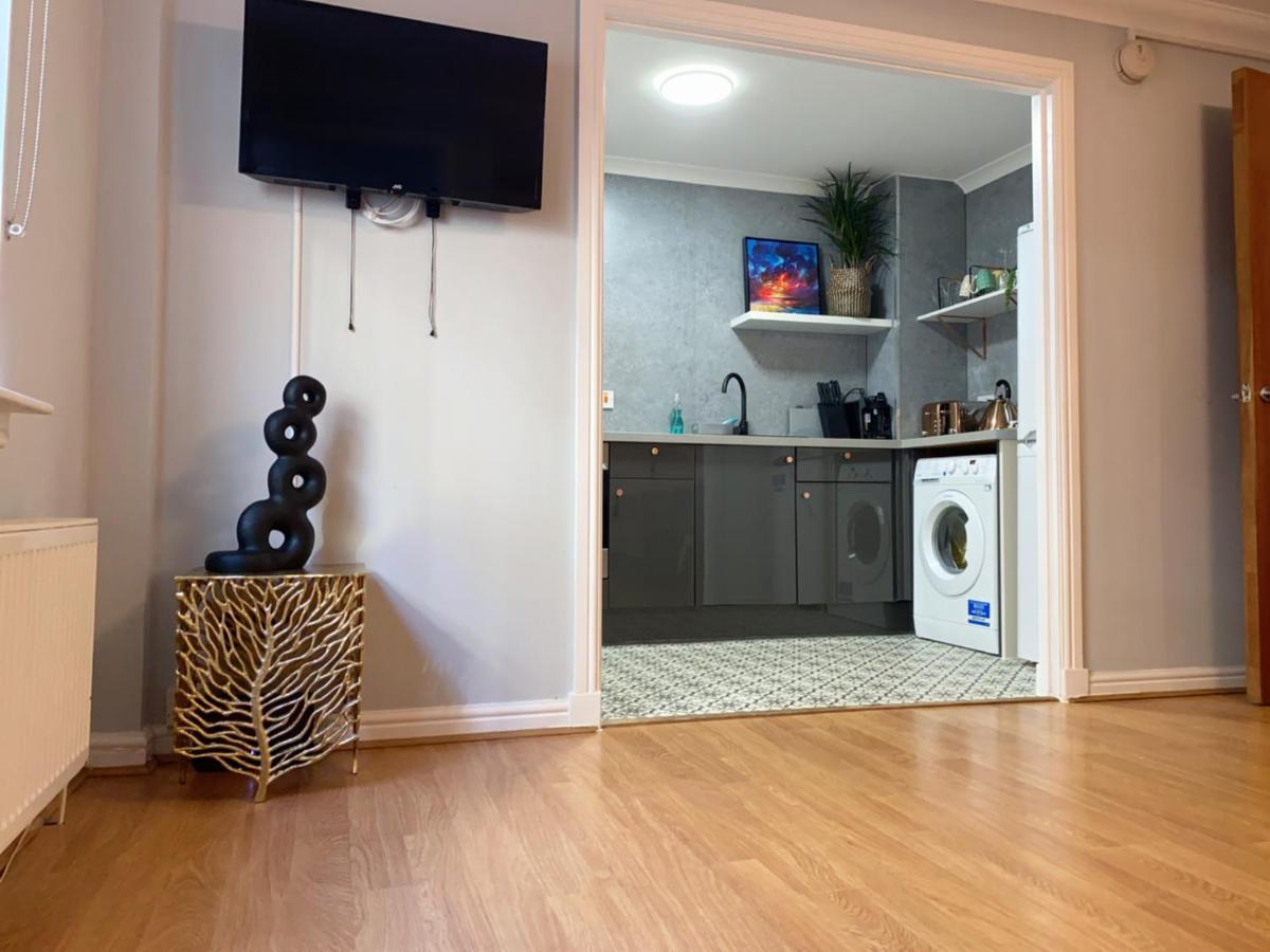 Private Main Door Lovely 2 Bedroom Apartment 에든버러 외부 사진