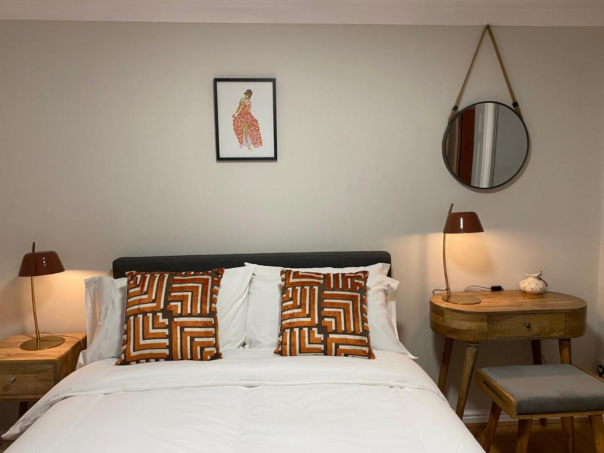 Private Main Door Lovely 2 Bedroom Apartment 에든버러 외부 사진