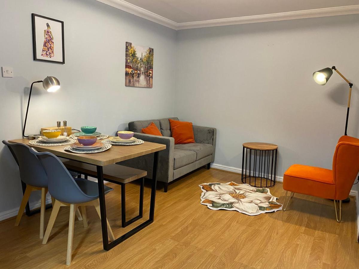 Private Main Door Lovely 2 Bedroom Apartment 에든버러 외부 사진
