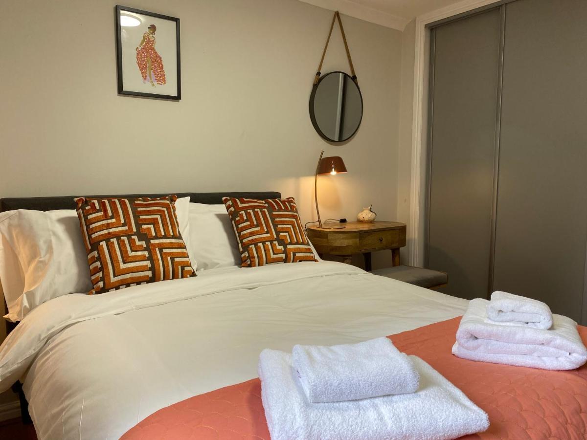Private Main Door Lovely 2 Bedroom Apartment 에든버러 외부 사진
